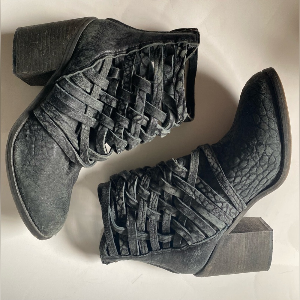 Free People Carrera Stacked Heel Black Boots Braided Size 38 Distressed Bohemian - Picture 9 of 13